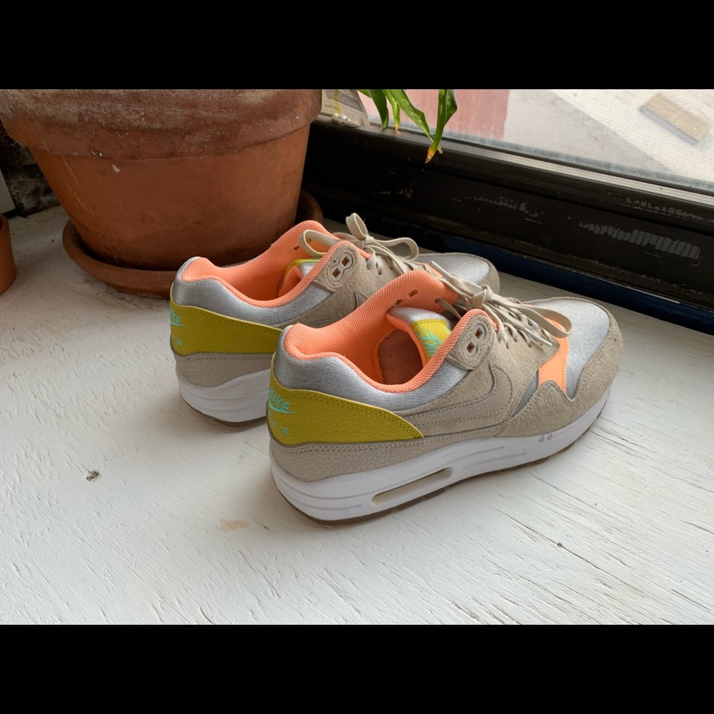 Nike Air